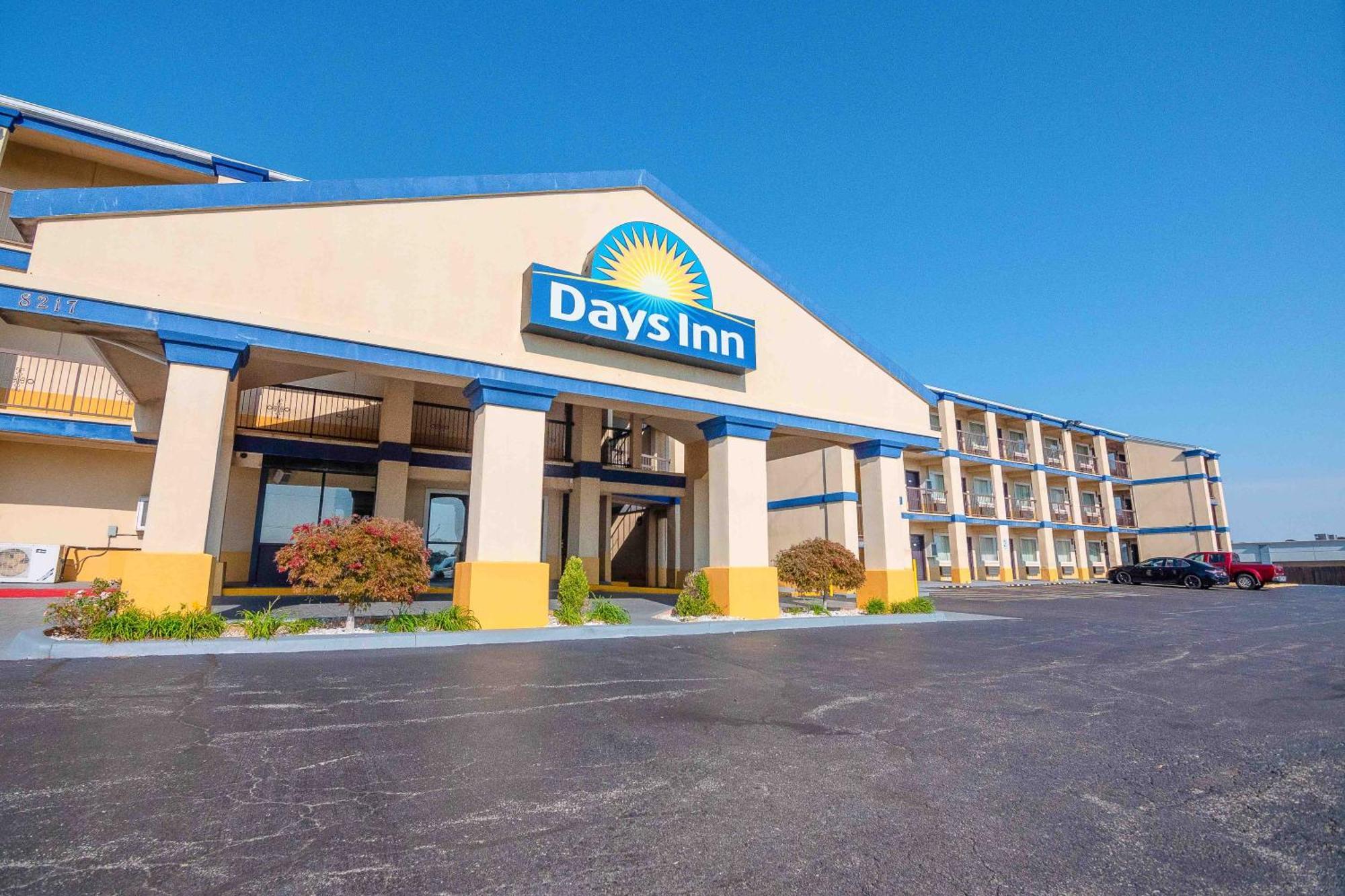 Days Inn By Wyndham Oklahoma City/Moore Exterior photo